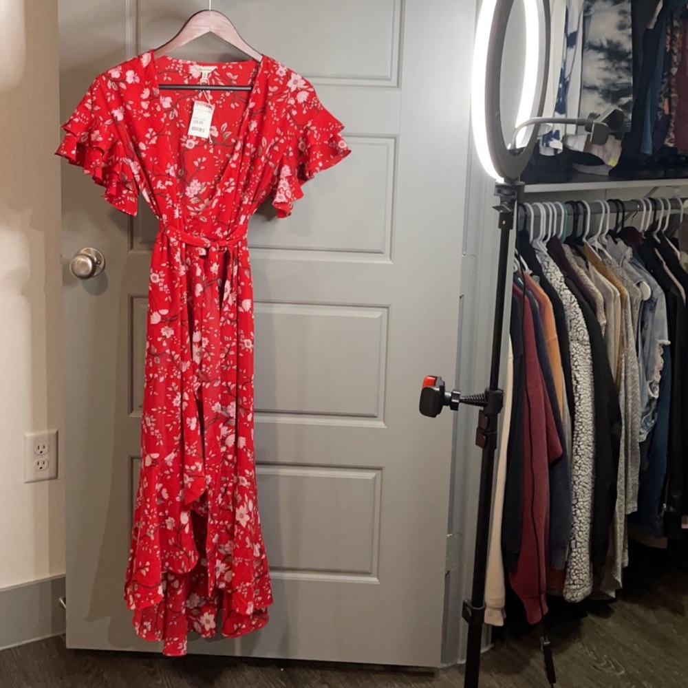 NWT! Floral wrap dress! Great wedding guest dress.